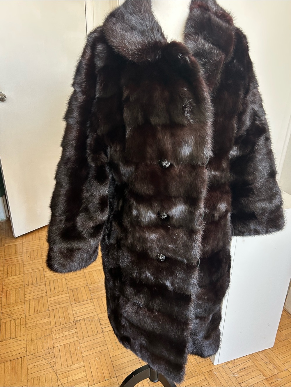 Genuine Fur Coat Dark Mahogany Long Canadian Furrier – Excellent Condition